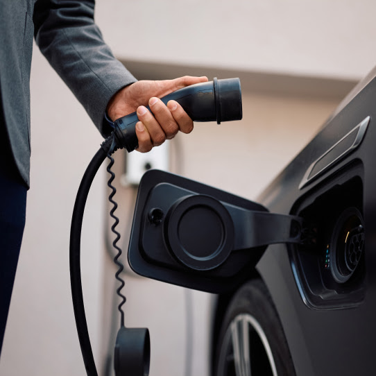 Bornes électriques disponibles dans le stationnement intérieur d'Espace Montmorency